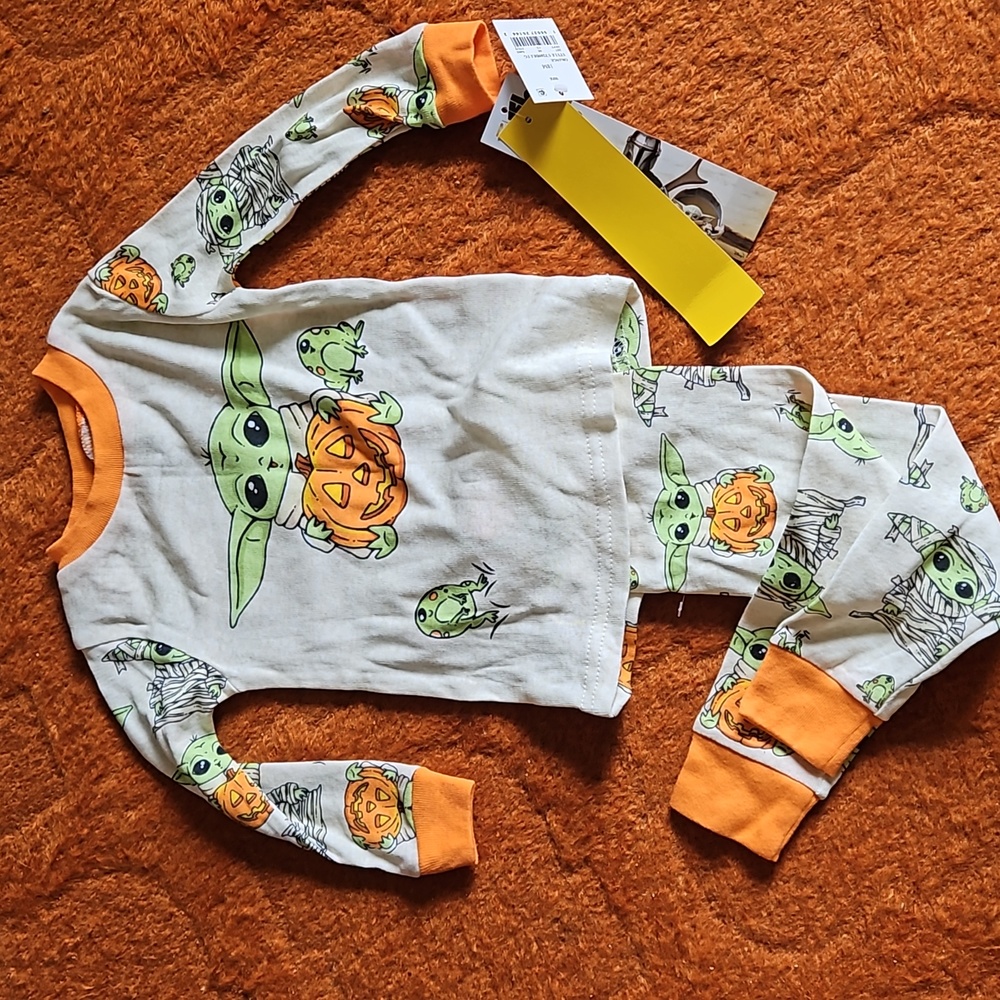 Toddler Mandalorian Baby Yoda 2 Piece Pajama Set
